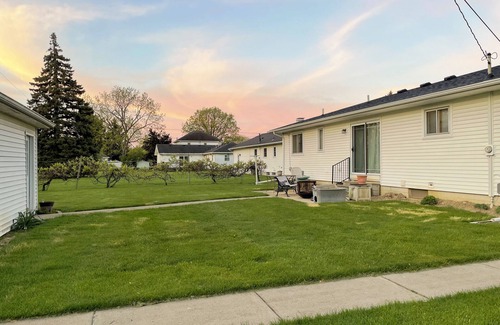 Oregon House | Nice Quiet House near Maumee Bay with Spacious Yard