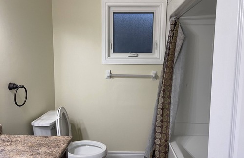 Guelph House | Nice Room at Southend Guelph in a shared (living, kitchen, bathroom) place