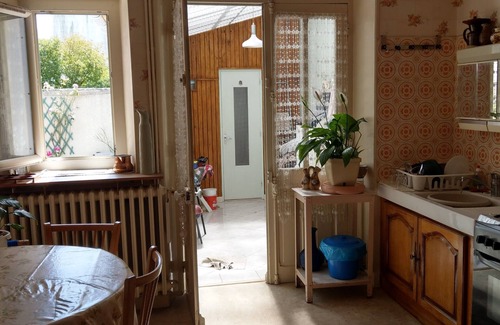 Romilly-sur-Seine House | Nice room close to shops