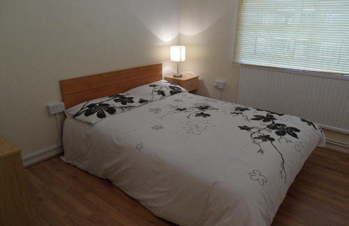 White City House | Nice room in White City
