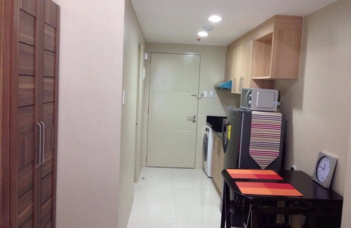 Salcedo Village Condo | Nice Salcedo Makati Studio apartment 19N