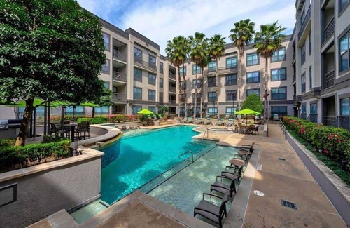 Uptown Apartment | Nice Spacious 1br Near the Galleria Area