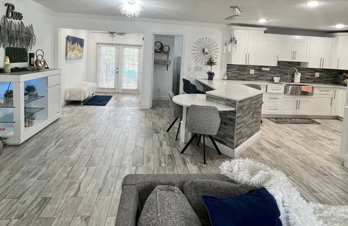 West Palm Beach House | Nice Spacious House Near to PBI