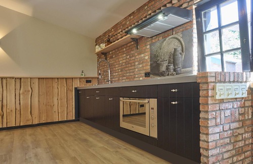 Hulsel House | Nice spacious house with a sauna and steam room