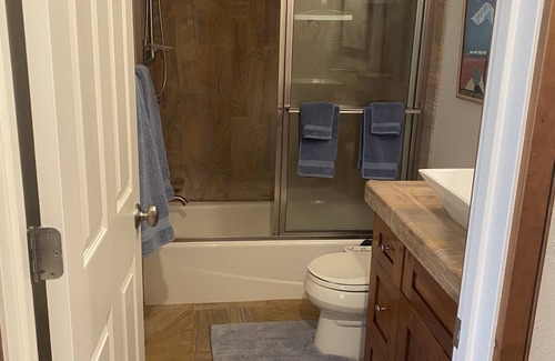 Pocatello Apartment | Nice studio apartment with onsite laundry.