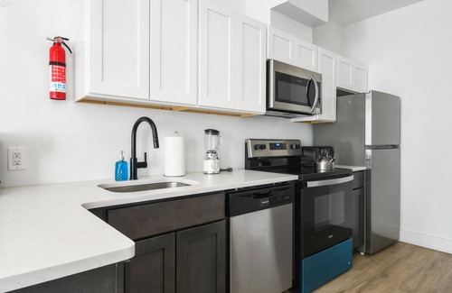 Elizabeth Apartment | Nice Studio Close to EWR 6887