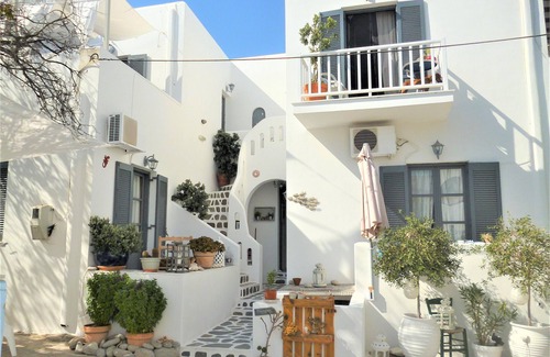 Paros Apartment | Nice studio with balcony in Parikia: 300 meters from Livadia beach