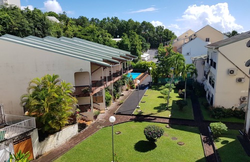 Bas du Fort Apartment | Nice T2 duplex 5 minutes from the beach with open views