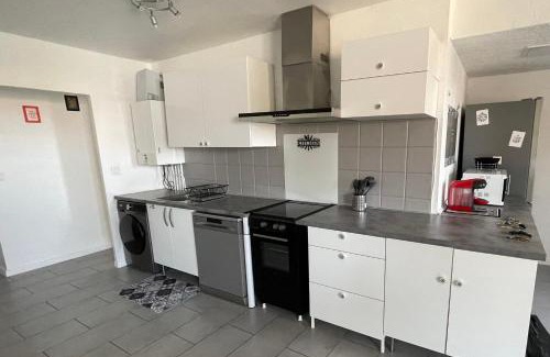 Le Mourillon Apartment | Nice T4 with balcony near downtown Toulon
