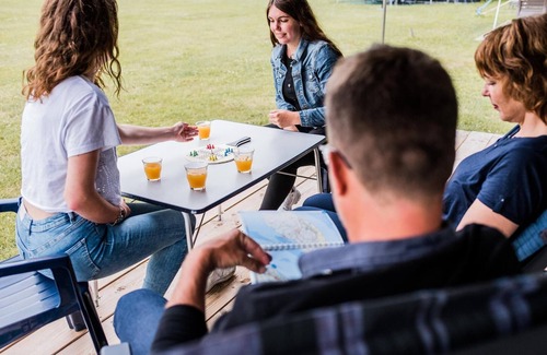 Opende House | Nice tent lodge on a campsite
