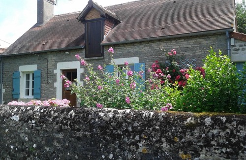 Tintury House | Nice typical house in french counrtyside, ideal for resting holidays in family!