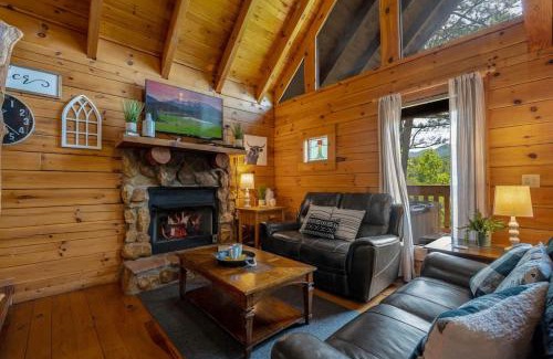 Sevierville House | Nice View Log Cabin Fireplace Hot Tub Pool Table