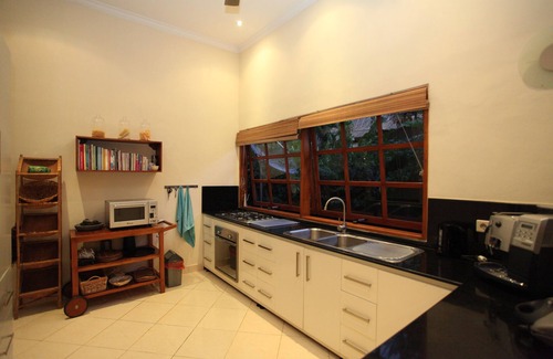 Dencarik Villa | Nice Villa direct on the beach , Lovina area , North Bali