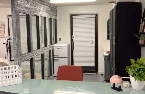 Jonesboro Apartment | Nice Workspace/Place To Crash