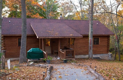 Smyrna Cabin | Nicely Appointed Cabin in Scenic Setting. Family-friendly, Romantic Too!