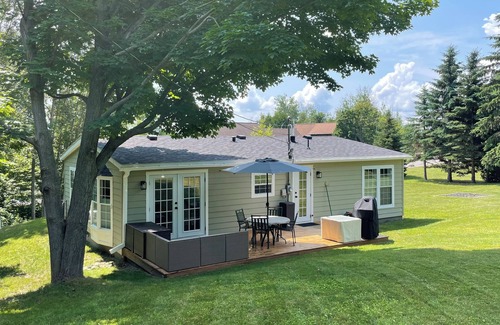Charlevoix House | Nicely Appointed North Side Charlevoix Home