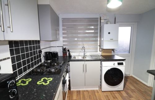 Greenhithe House | Nicely Furnished 2 Bedroom House In A Peaceful & Central Location