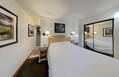 Mammoth Lakes Apartment | Nicely Remodeled 2 Bedrooms at 1849 Condos - Easy Access to Slopes!
