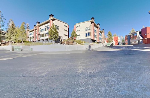 Mammoth Lakes Apartment | Nicely Remodeled 2 Bedrooms at 1849 Condos - Easy Access to Slopes!