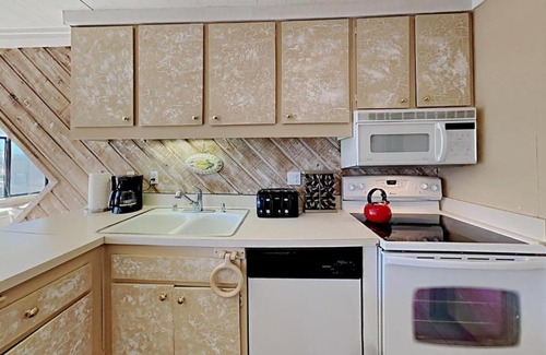 Mammoth Lakes Apartment | Nicely Remodeled 2 Bedrooms at 1849 Condos - Easy Access to Slopes!