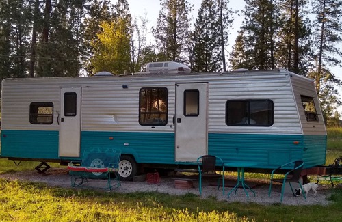 Ronan House | Nicely remodeled camp trailer five minutes drive from Flathead Lake