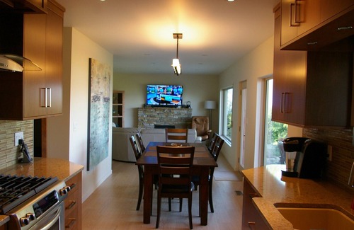 Okanagan-Similkameen House | Nicely Renovated Home with Panoramic View of Okanagan Lake