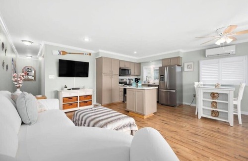 Montego Bay Condo | Nicely Renovated Two Bedroom Oceanside Condo