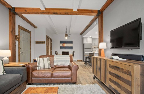 Steamboat Springs Condo | Nicely Updated, Private Washer/Dryer, Outdoor Pool and Hot Tub, Free Bus Route