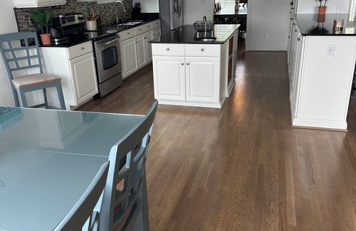Prospect House | Nicest 4BR River Home in Prospect! Newly Updated! Pvt dock. 2 car gar. EV chgr