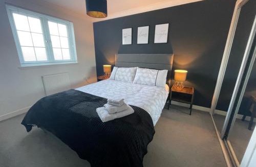 Irvine House | Niche View