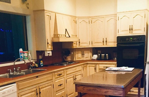 Cadiz House | Nichol Lodge located on Scenic Lake Barkley