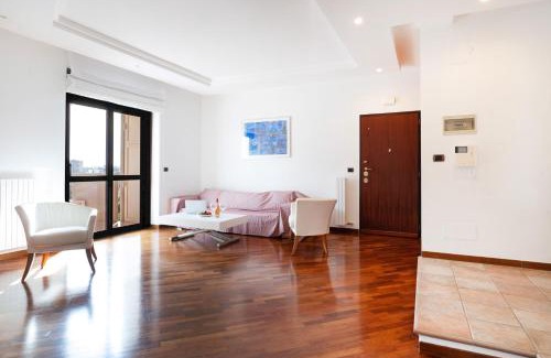 Municipio 2 Apartment | Nicol House Luxury in Bari by BarbarHouse
