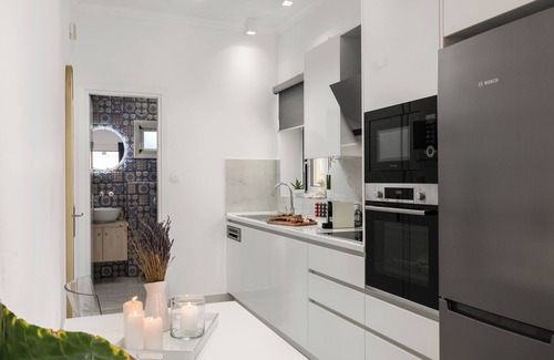 Old Town Apartment | Nicols Luxury Suite by Konnect