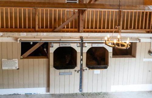 Berea House | Nicura Ranch Inn & Stables
