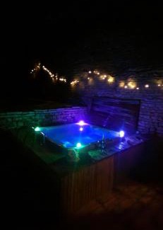 Saint-Amant-de-Bonnieure House | Nid Charentais Angouleme pool jacuzzi