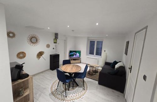 Saint-Roch - Badouillere - Chavanelle Apartment | Nid du Paon - T2 Hypercentre