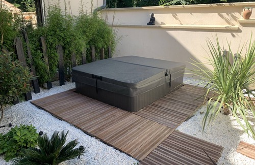 Sauzet Apartment | Nido Cortederia in Villasarda, swimming pool, jacuzzi, sauna