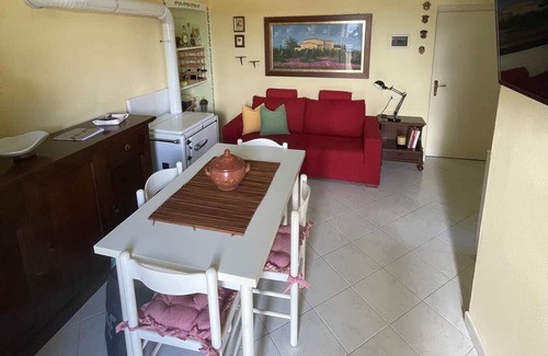 Tirli Apartment | Nido D'Arte, a studio apartment nestled in the silence of a medieval village in Maremma
