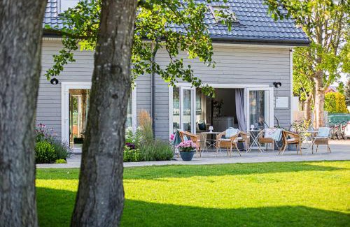 Łazy House | Niebieski Kamyk