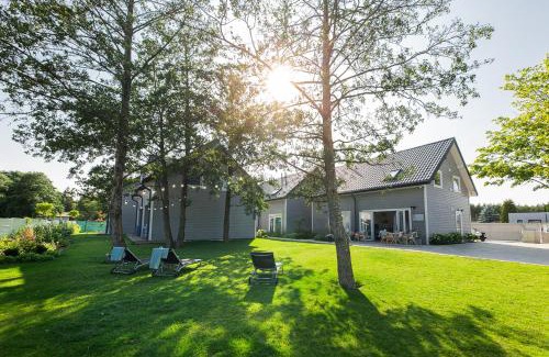 Łazy House | Niebieski Kamyk