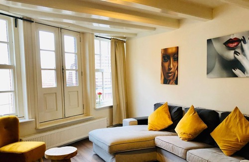 Burgwallen Nieuwe Zijde Apartment | Nieuwendijk Apartment in Center