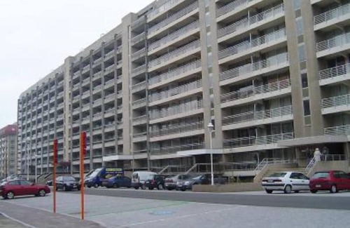 Nieuwpoort-aan-Zee Apartment | Nieuwpoort-Bad: Family friendly apartment with garage. 50 m from the sea.