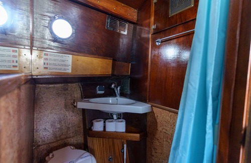 Canidelo Boat Rental | Night on Board Chris-Craft Douro Experience