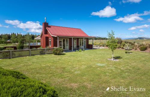 Twizel House | Night Sky Cottages - Kea Cottage - LUXURY