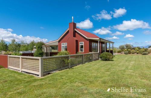 Twizel House | Night Sky Cottages - Kea Cottage - LUXURY