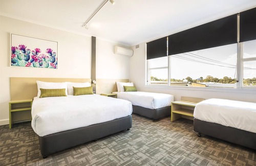 Yagoona Hotel | Nightcap at Hume Hotel