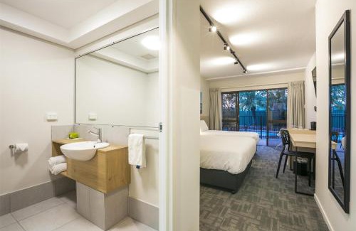 Buddina Hotel | Nightcap at Kawana Waters Hotel