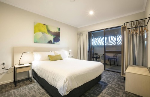 Buddina Hotel | Nightcap at Kawana Waters Hotel