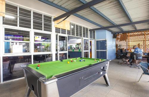 Cardwell Hotel | Nightcap at Marine Hotel Cardwell