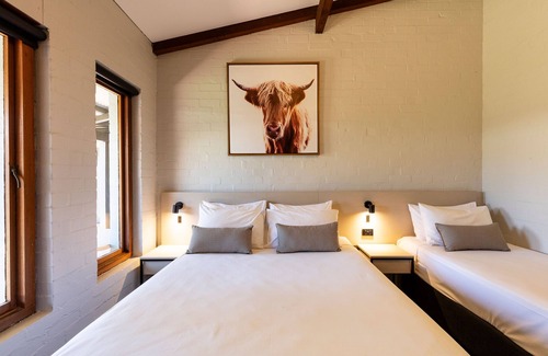 Bluff Point Hotel | Nightcap at Wintersun Hotel